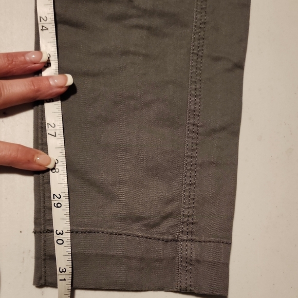 GAP NWT Charcoal Ankle-Length Women's Pants - Picture 7 of 8